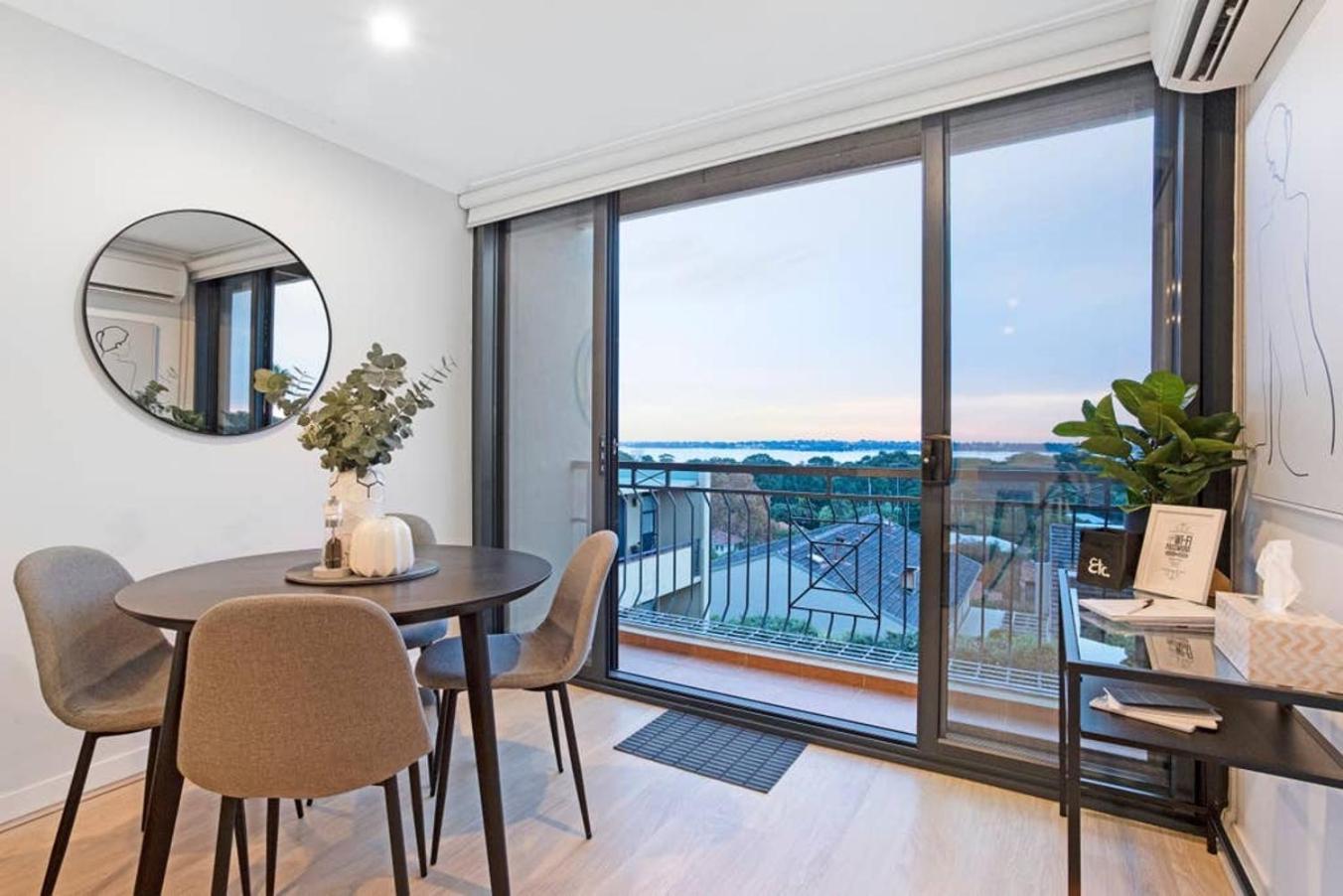 1 Bdr Stunning Views South Apartment *