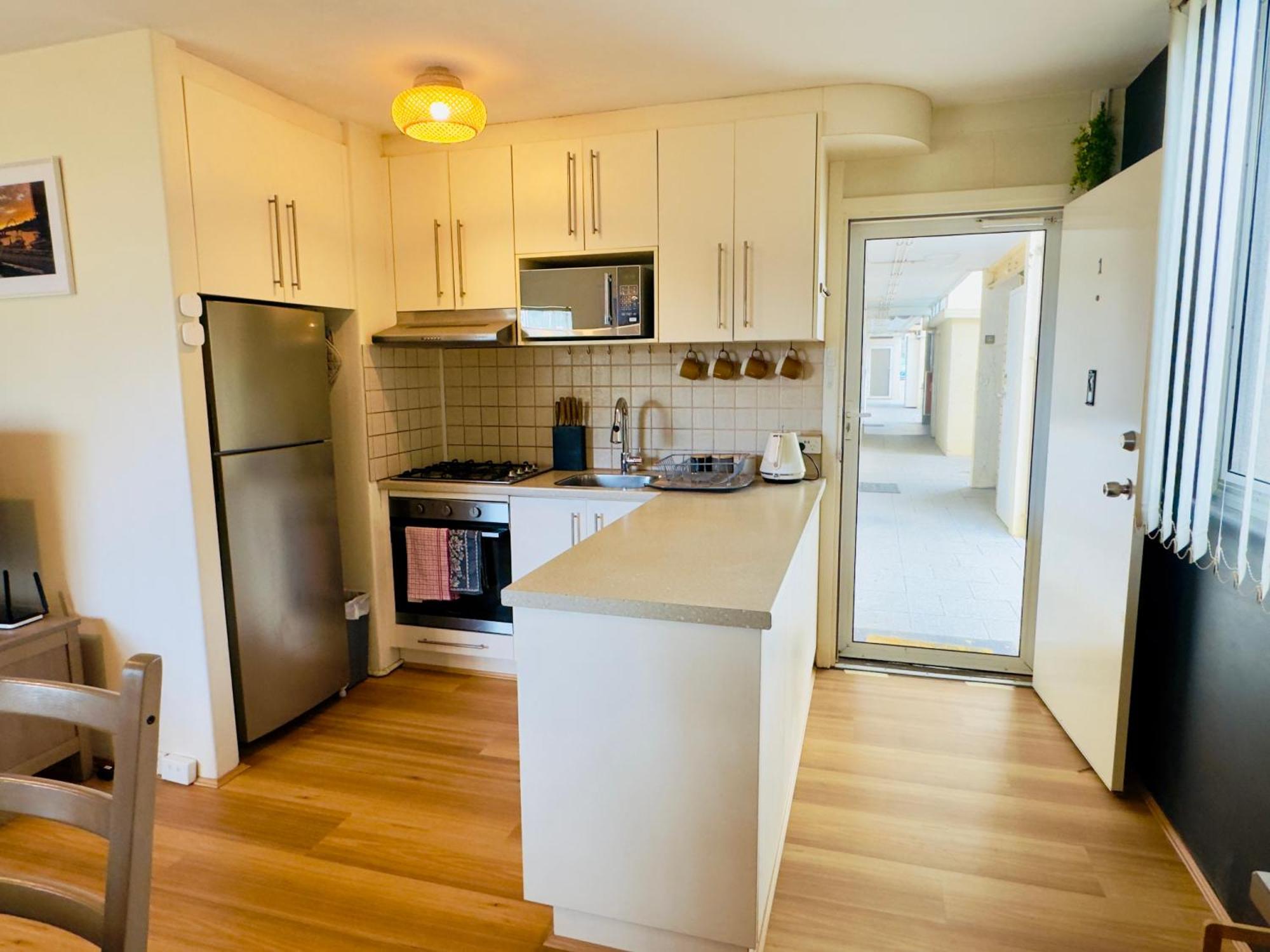 Apartment Forr64 - Comfy Corner In East Perth *