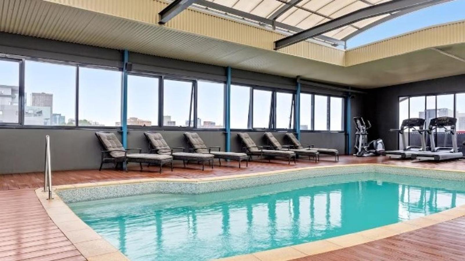 321 Heavenly Hay Sleeps 4 2br Poolgym Perth