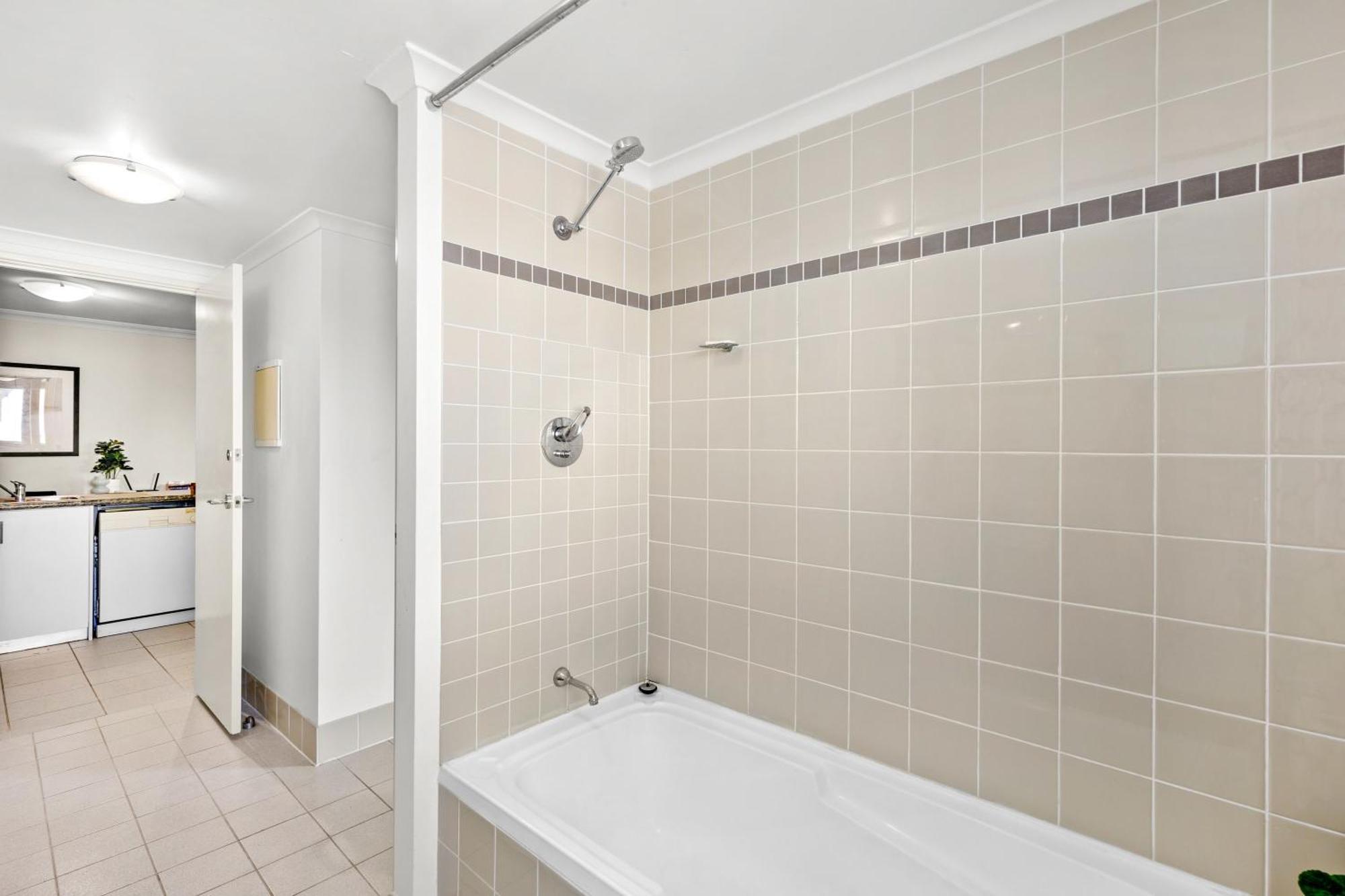 Apartment Luxurious Cbd C Kings Park Free Parking
