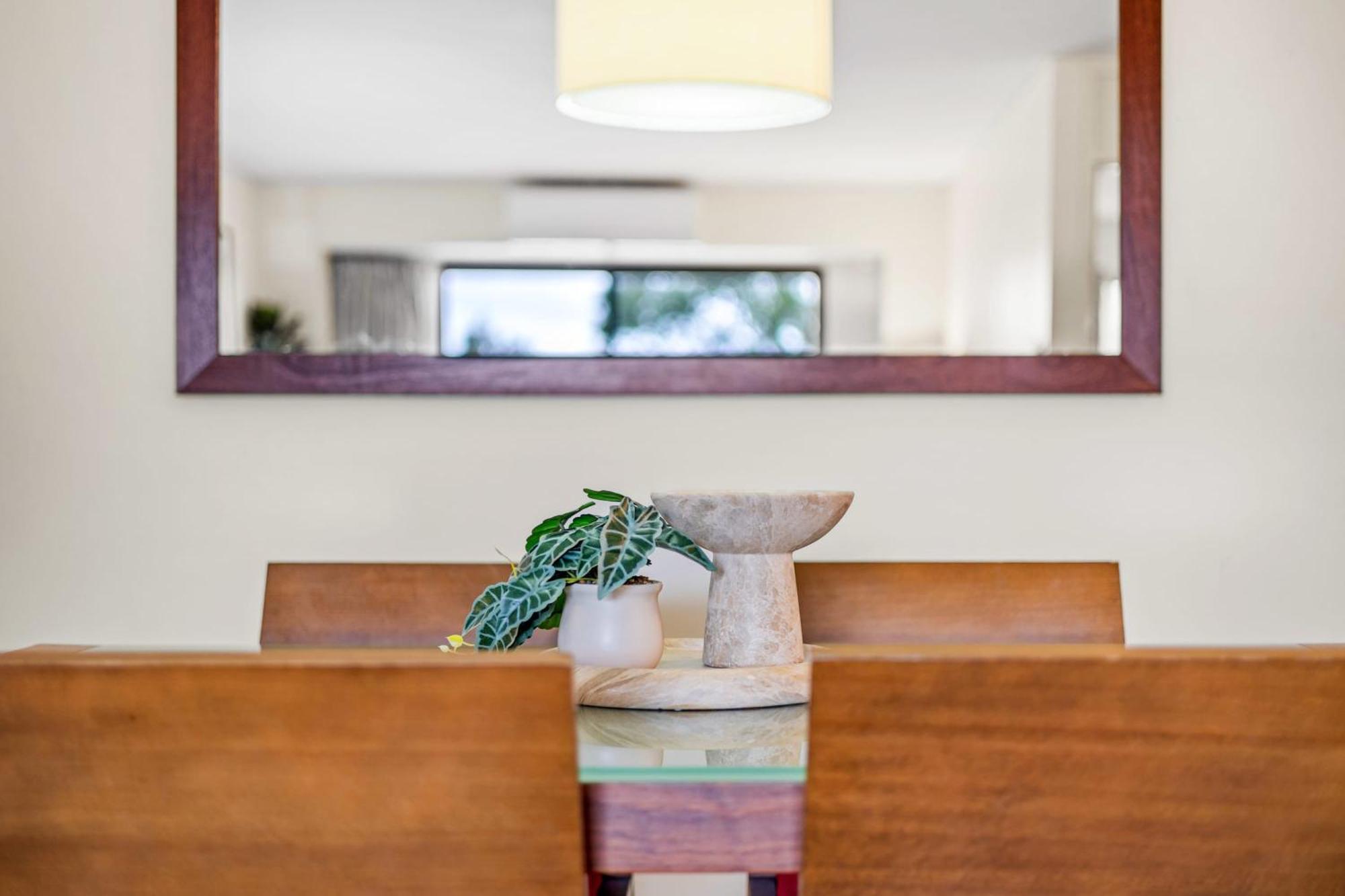 Apartment Hay Street Cbd Close To Swan River *