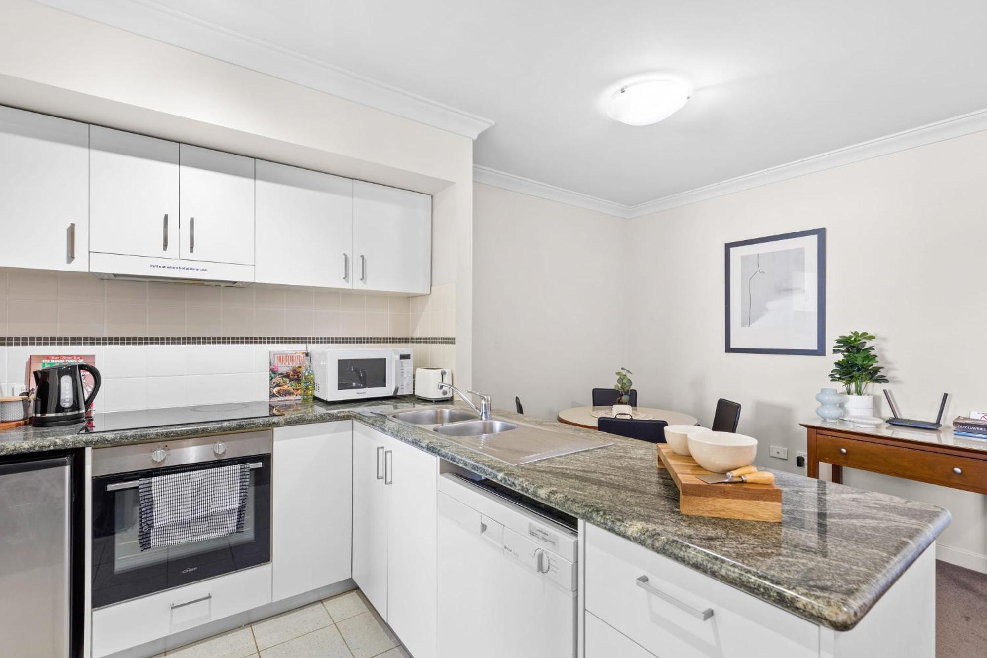 Luxurious Cbd C Kings Park Free Parking