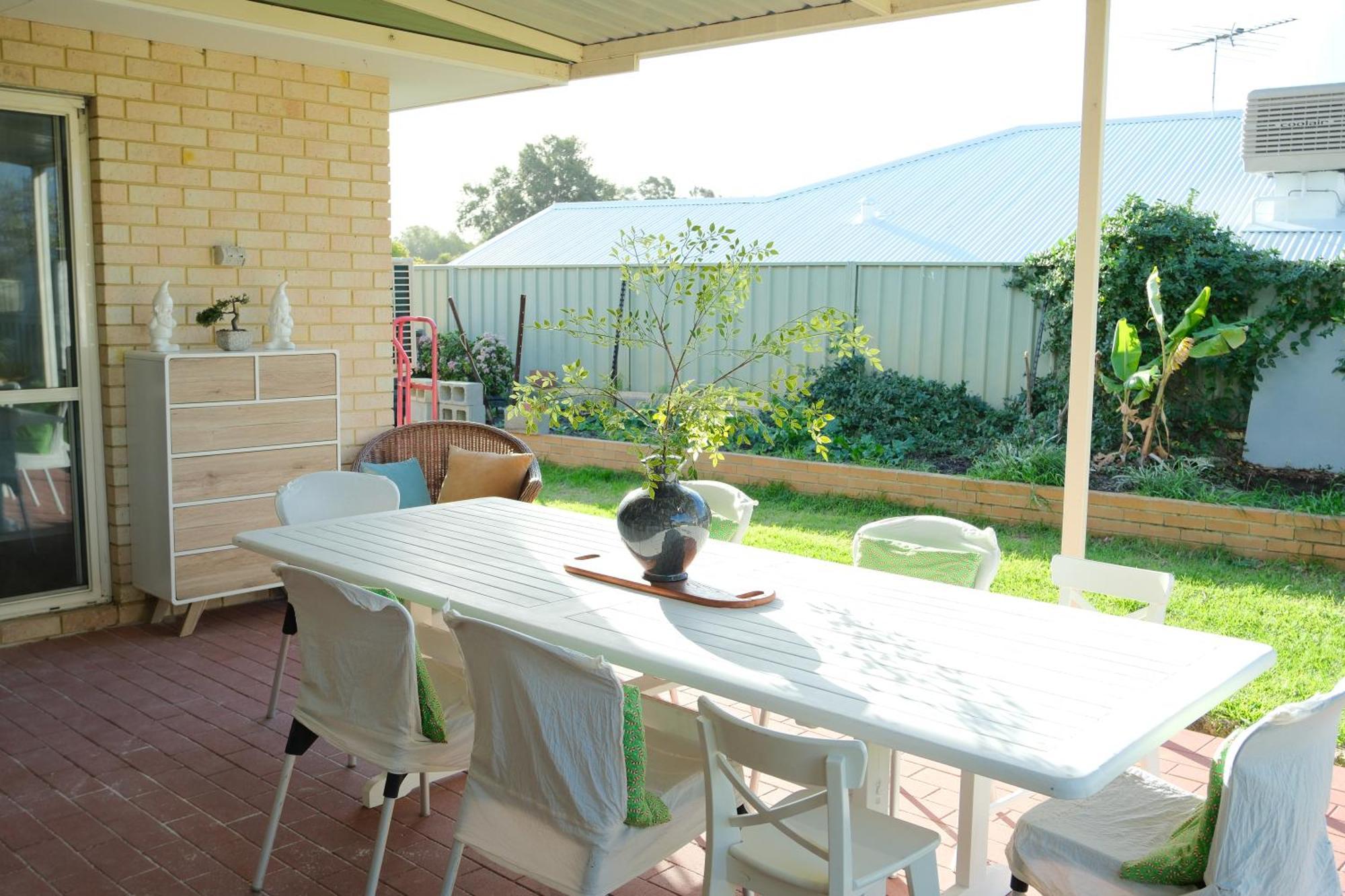 Luxurious Riverside 5bedroom House Holiday home