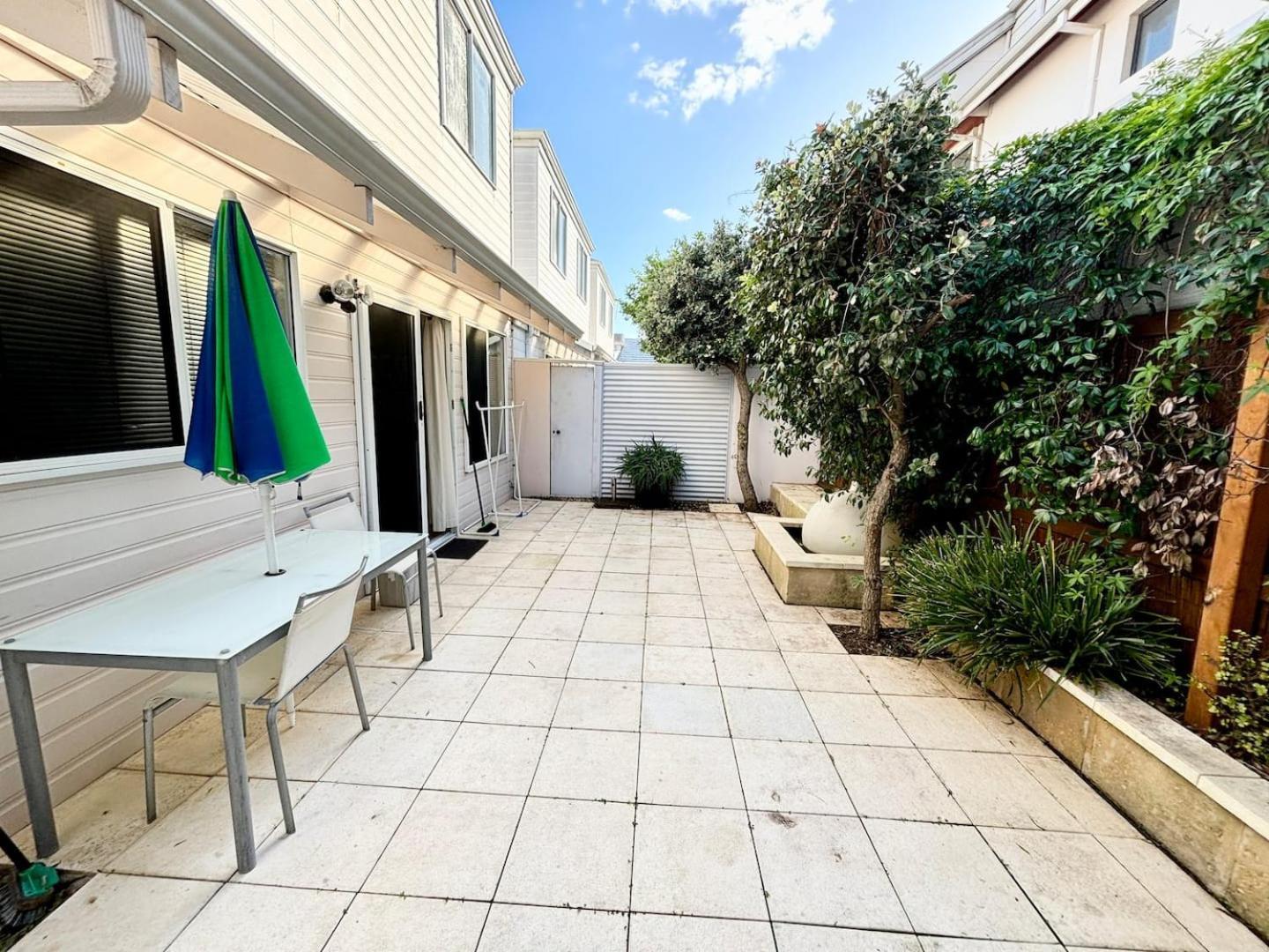 Urban Oasis Townhouse East Perth