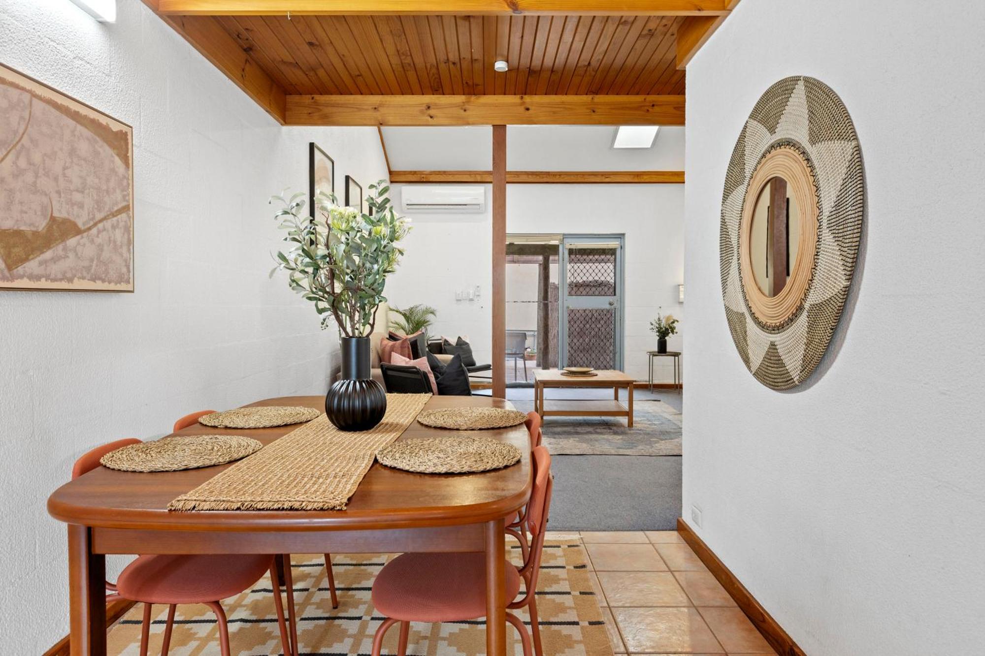 23 Cottesloe Steps To - Sleeps 3 No Wifi