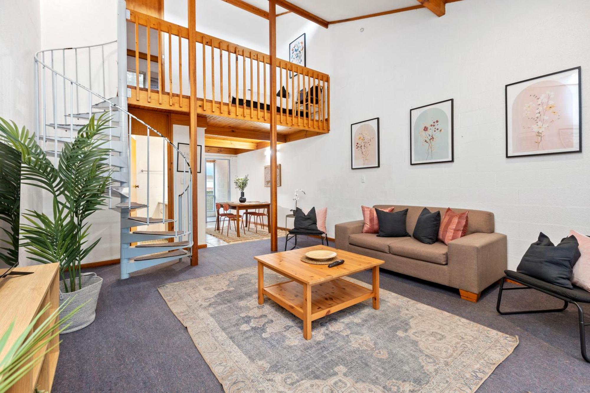 23 Cottesloe Steps To - Sleeps 3 No Wifi *
