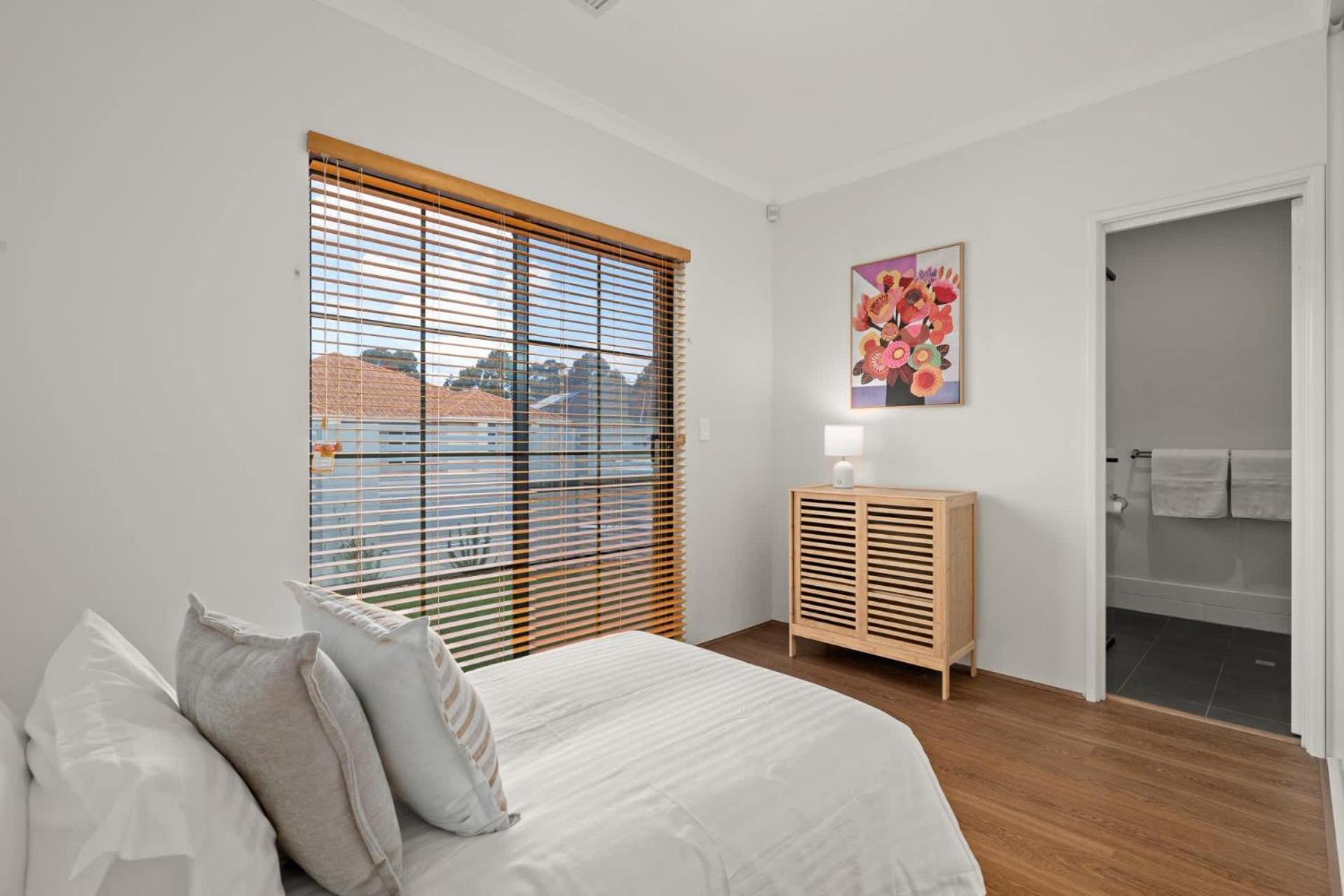 Urban Retreat Canning Holiday home