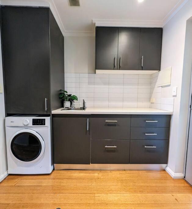 Bright & Conveniently Located Townhouse * Perth
