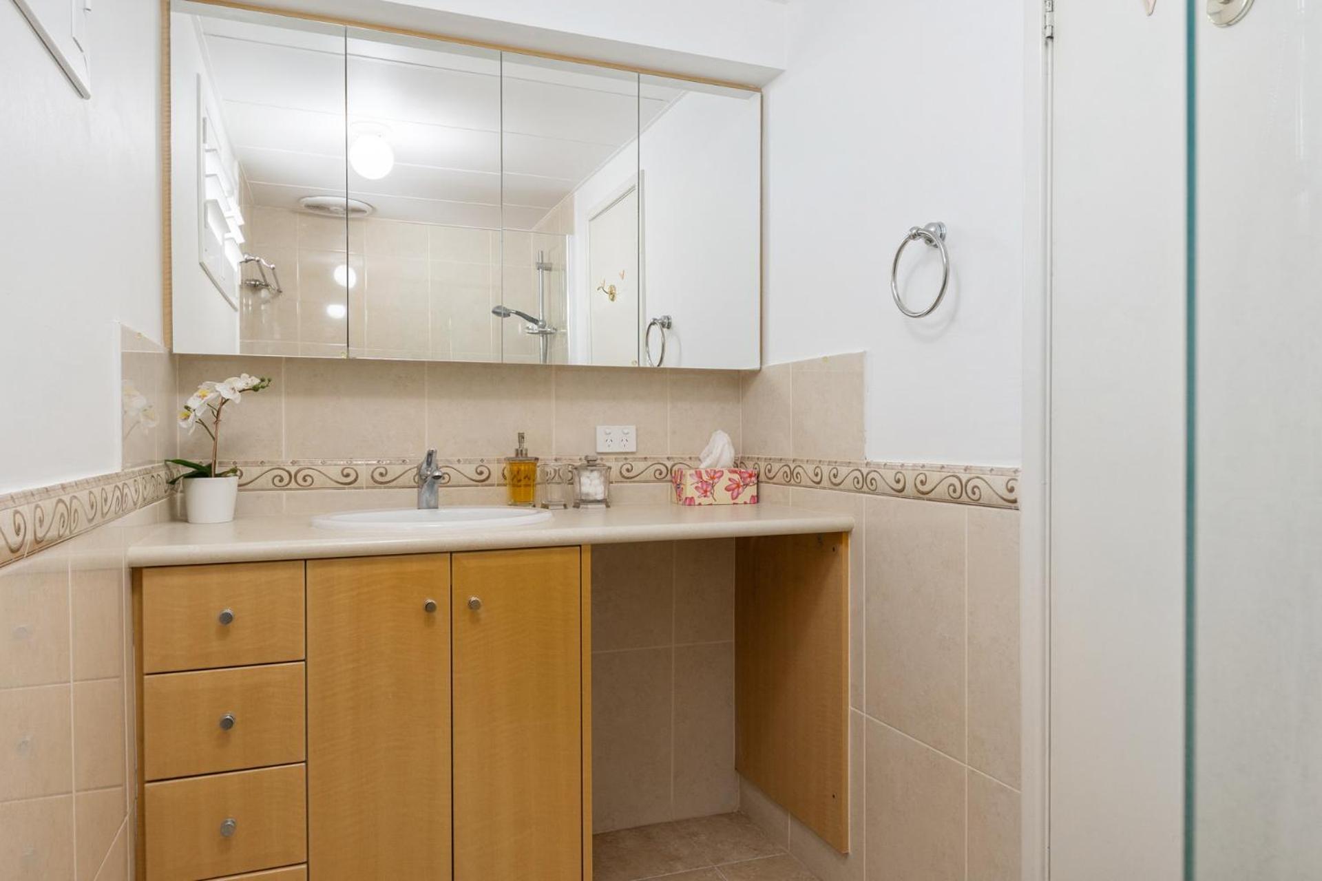 Joel100a - Riverside Retreat At Mount Lawley Apartment *