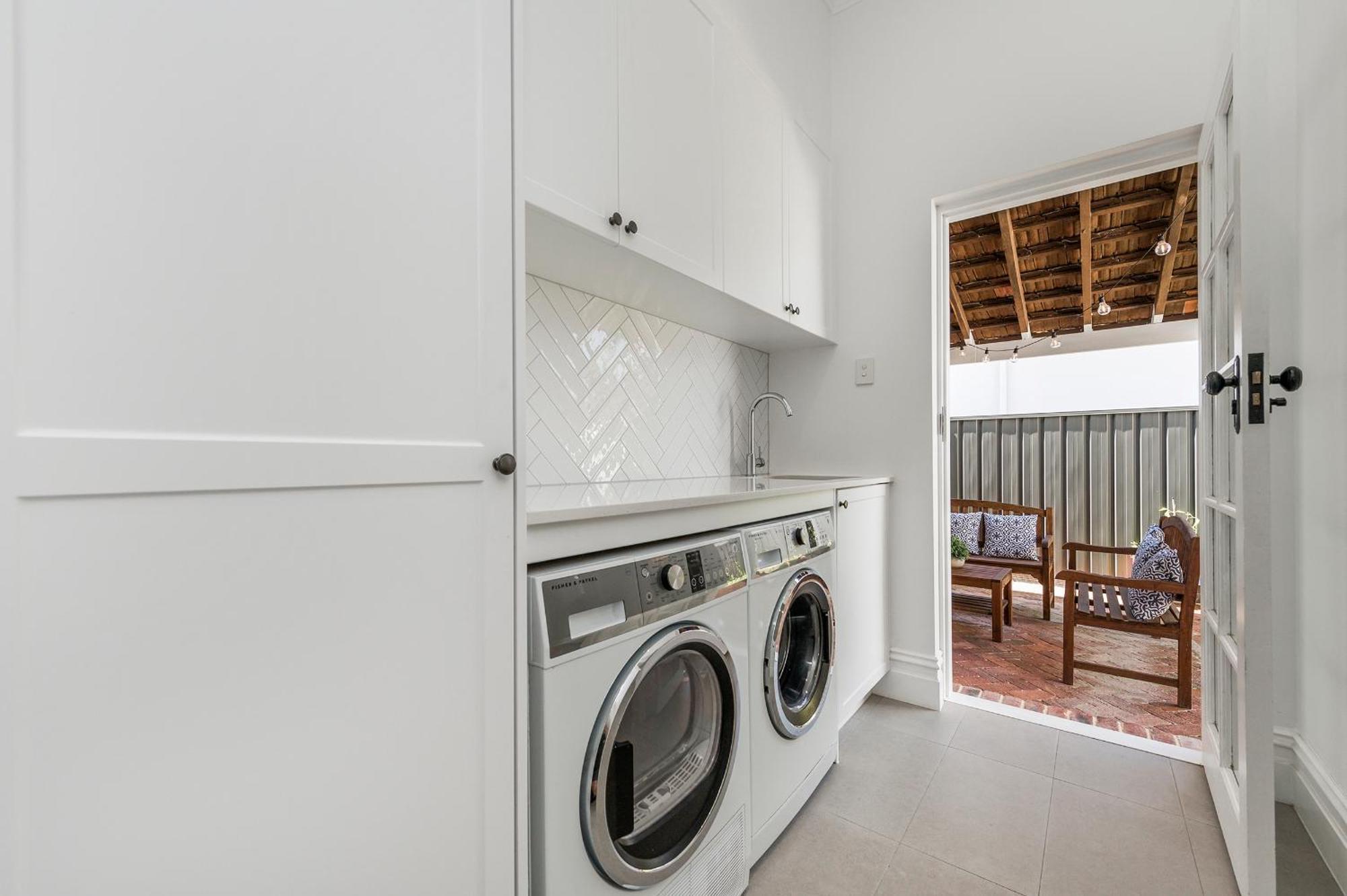 Cent191 - Timeless 3br, 2ba Federation *