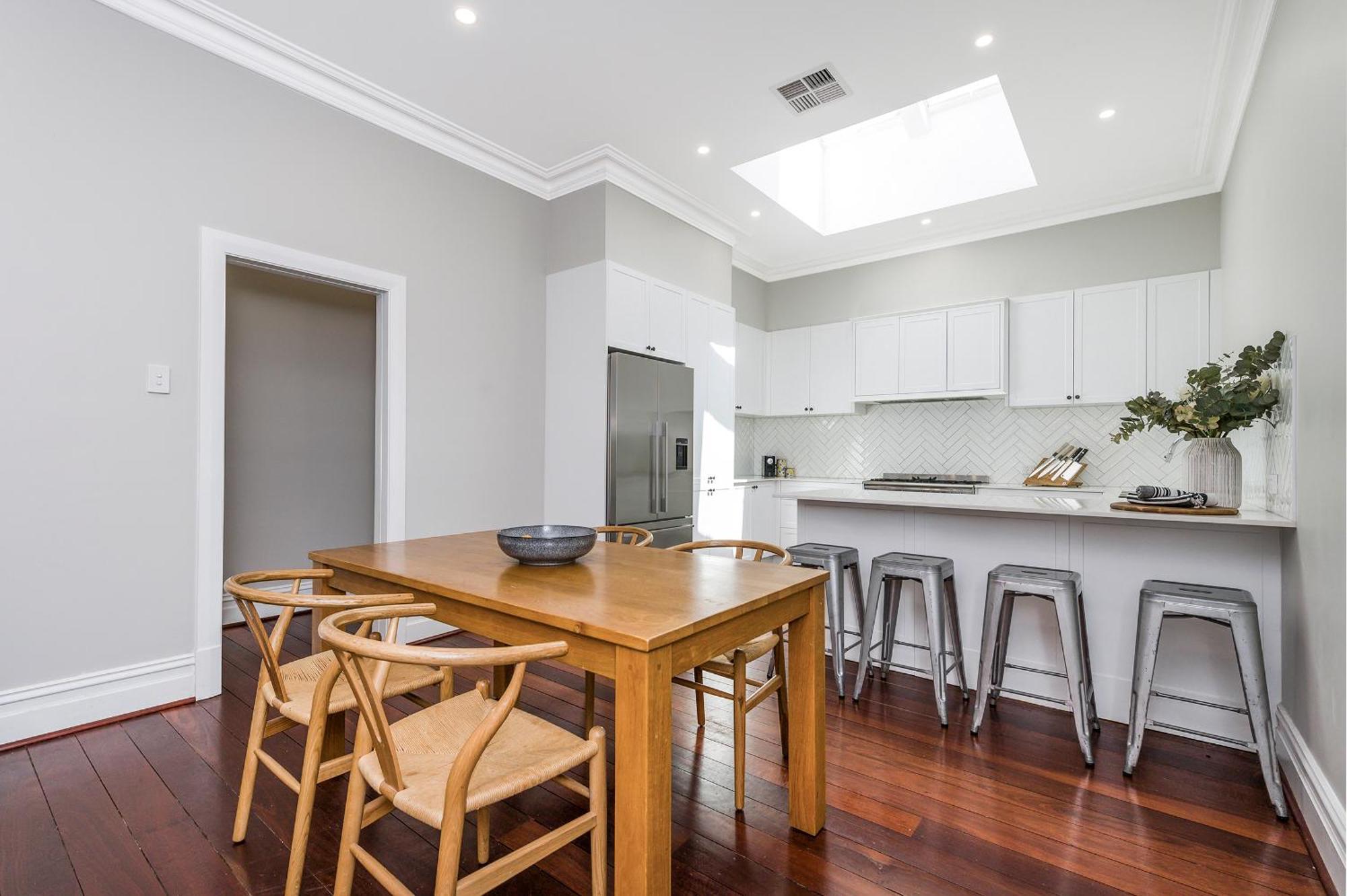 Cent191 - Timeless 3br, 2ba Federation *