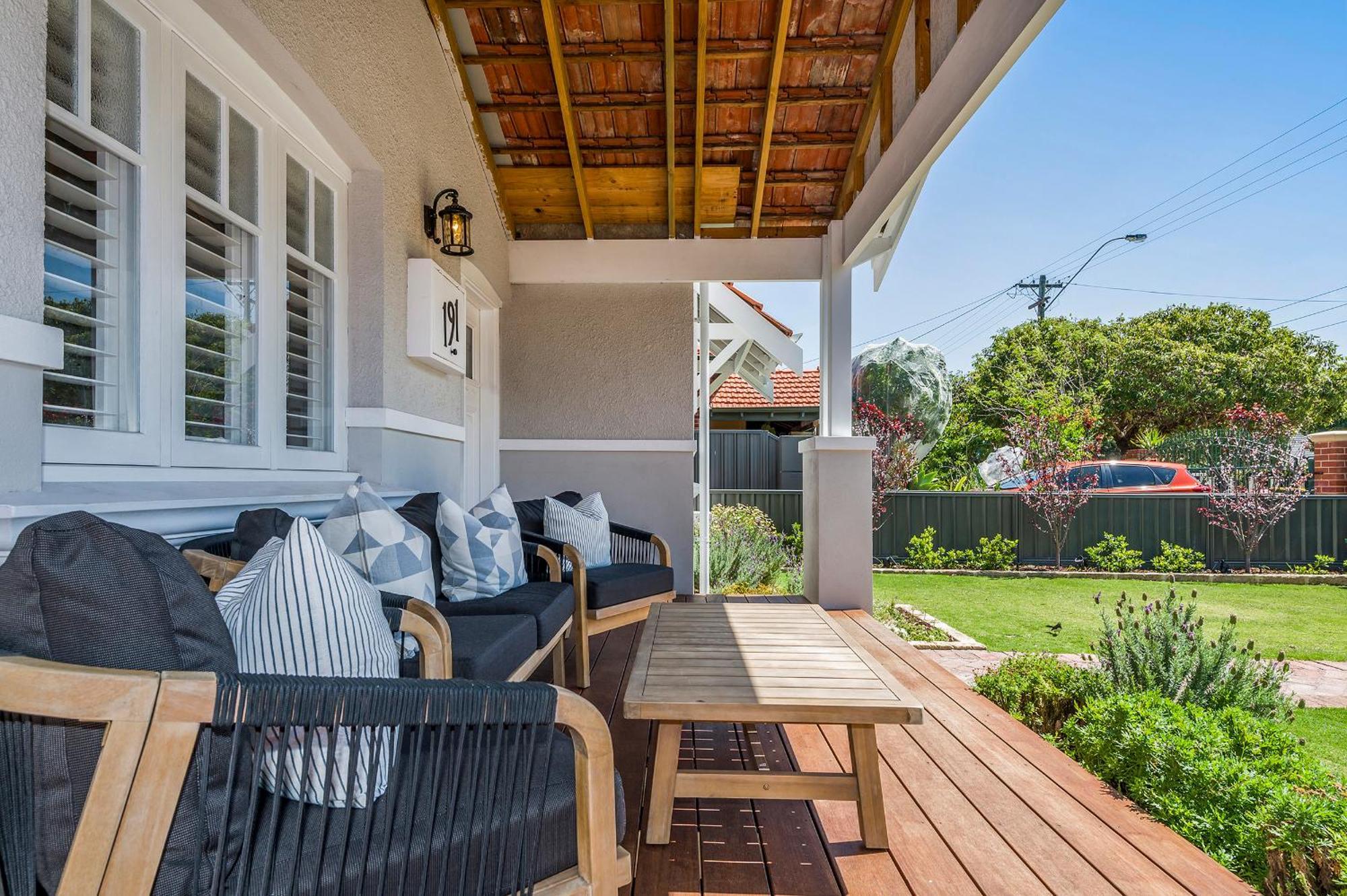 Cent191 - Timeless 3br, 2ba Federation * Perth