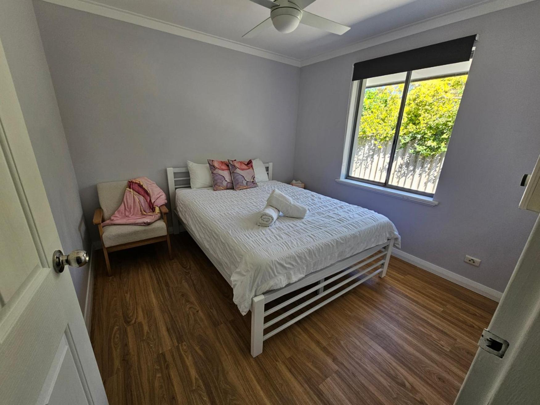Holiday home Deluxe Modern Family With Pool *