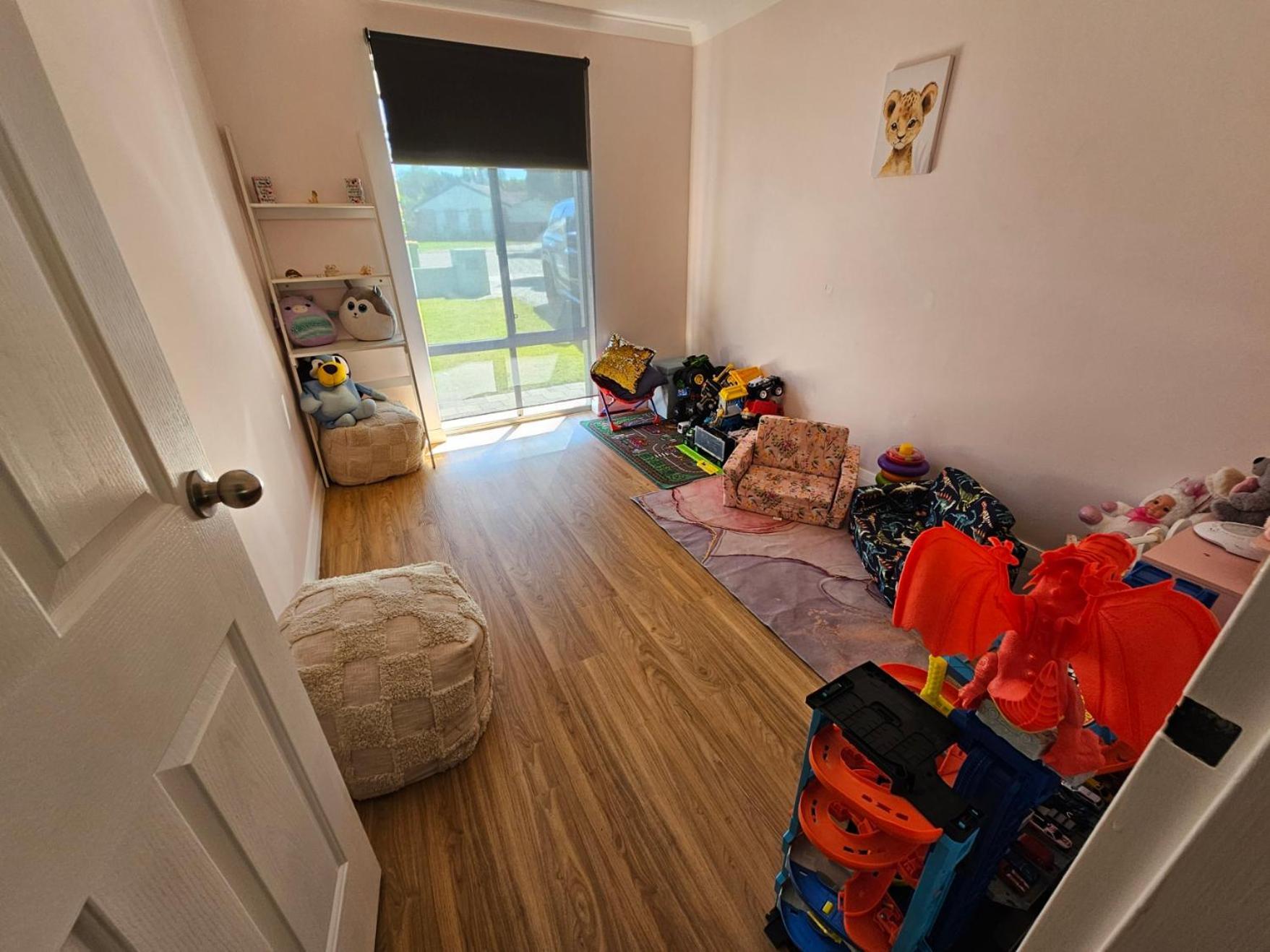 Holiday home Deluxe Modern Family With Pool Perth