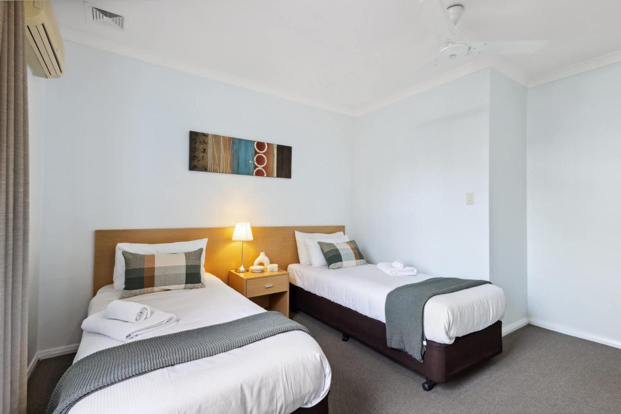 3br Oasis Townhouse In Northbridge * Perth