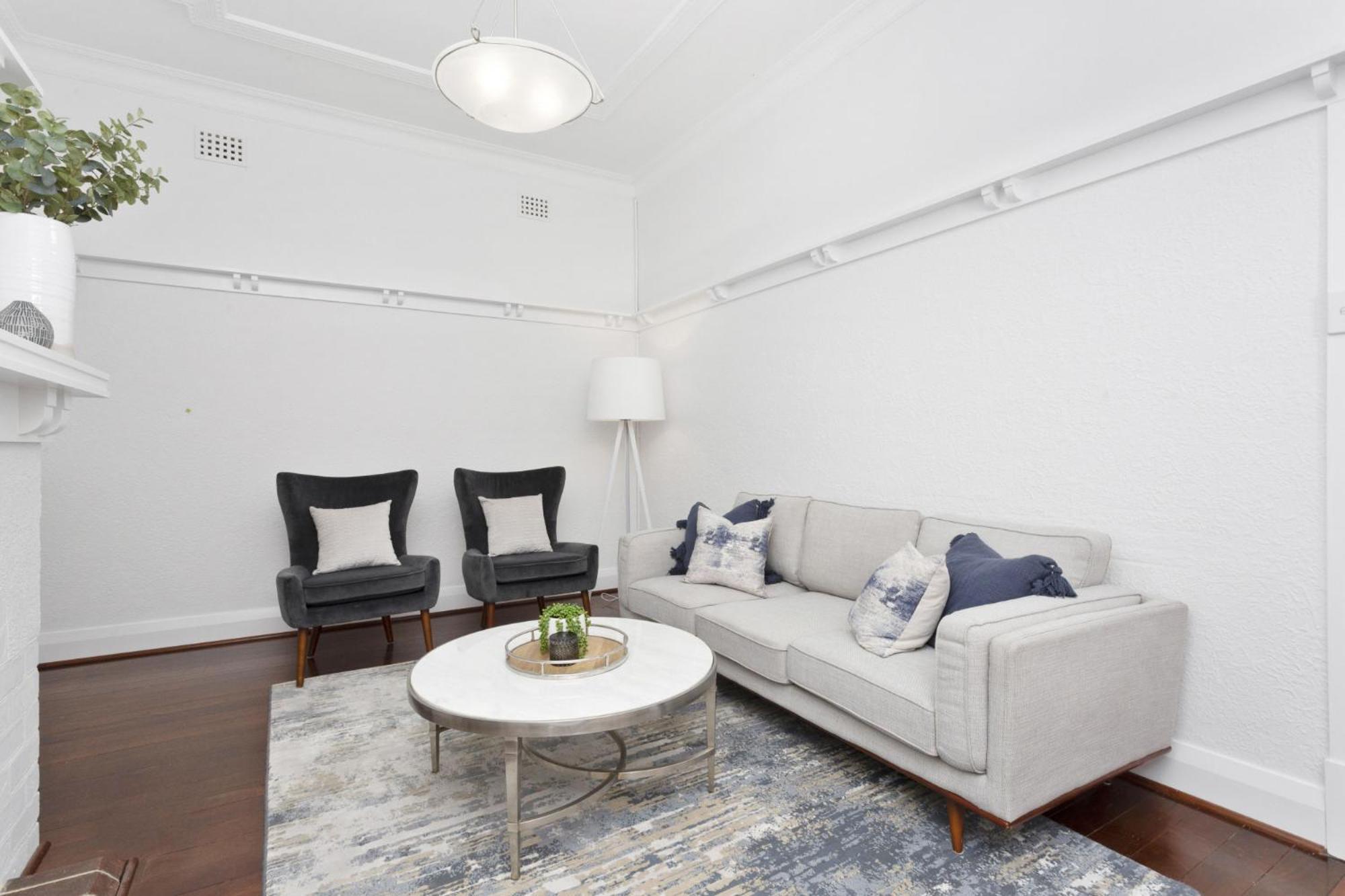 Elegant Art Deco Semi Detached 2-bed By Parks Perth