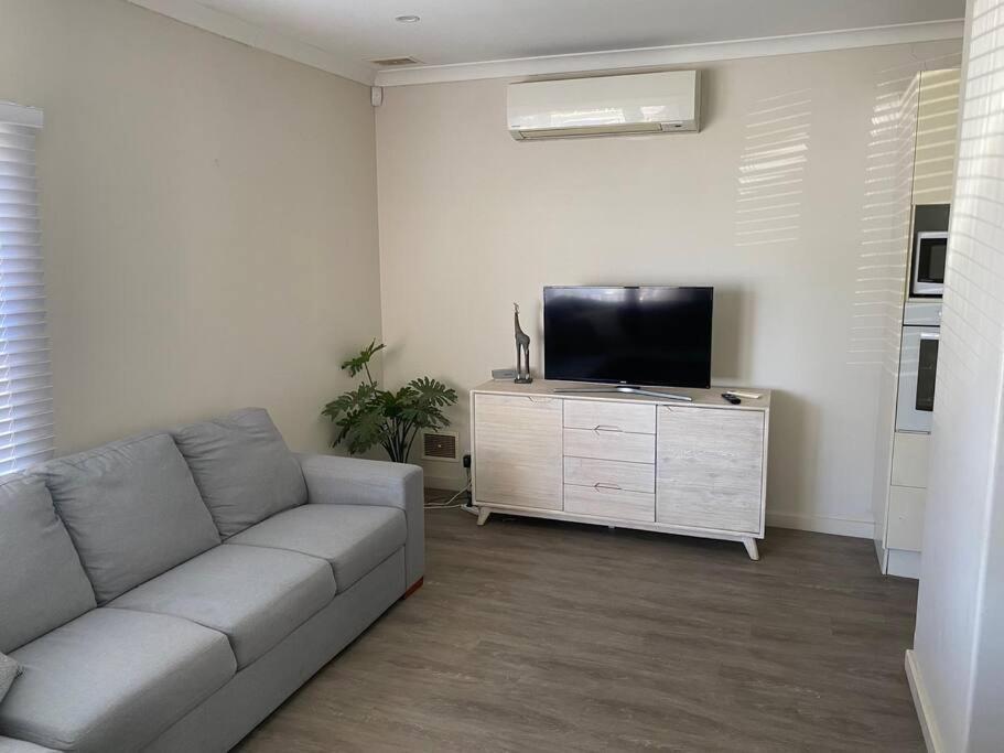 Cottesloe Family Holiday home *