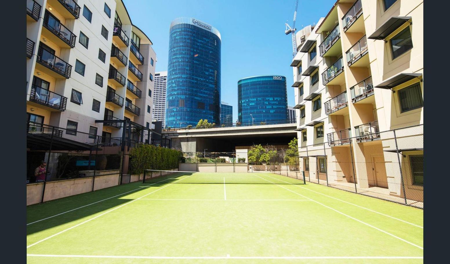 Luxurious Cbd C Kings Park Free Parking Apartment