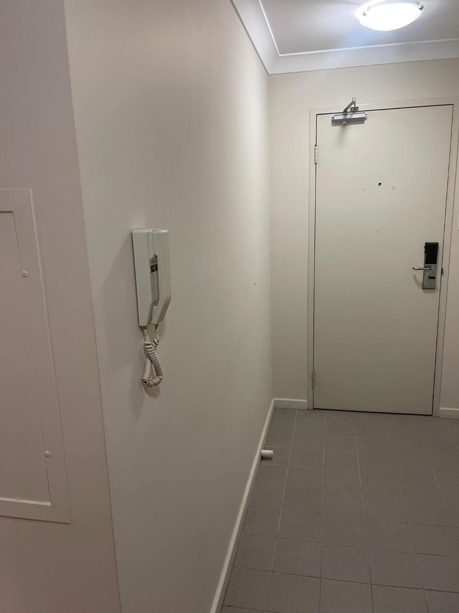 Capsule hotel Eliza *