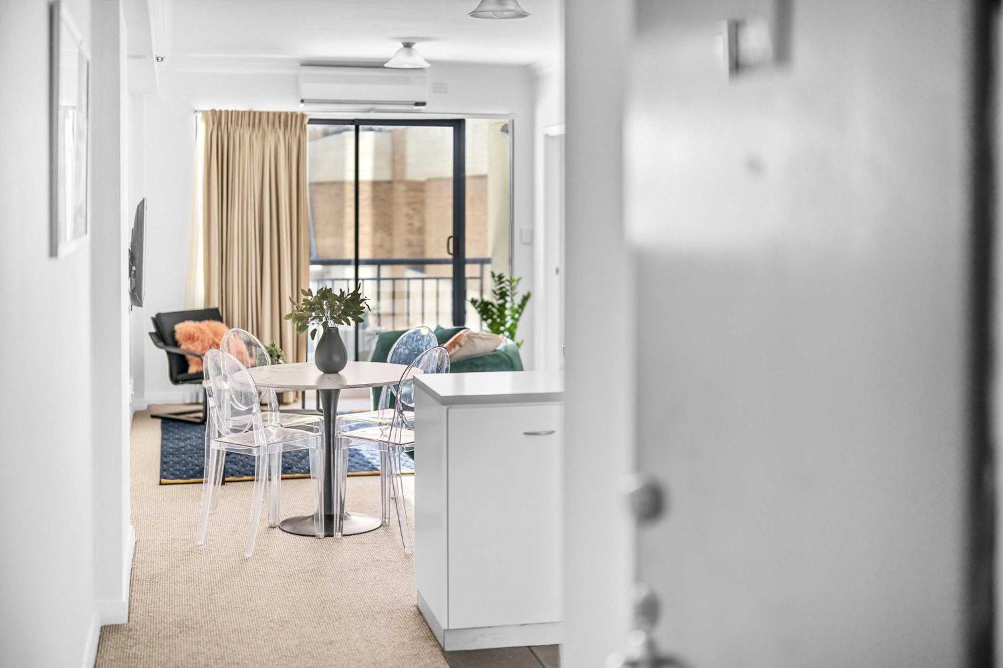 Apartment Chic *