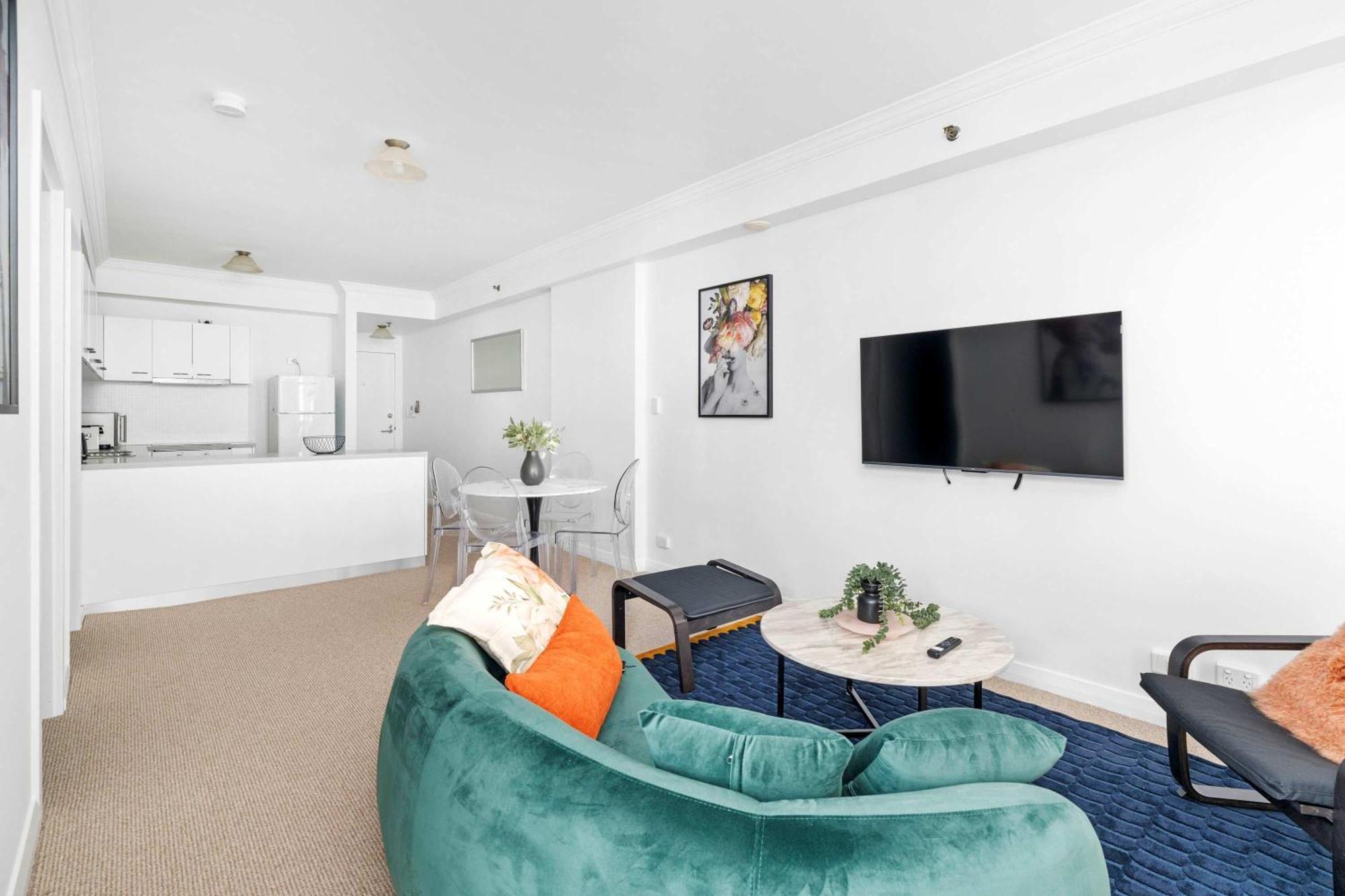 Apartment Chic *