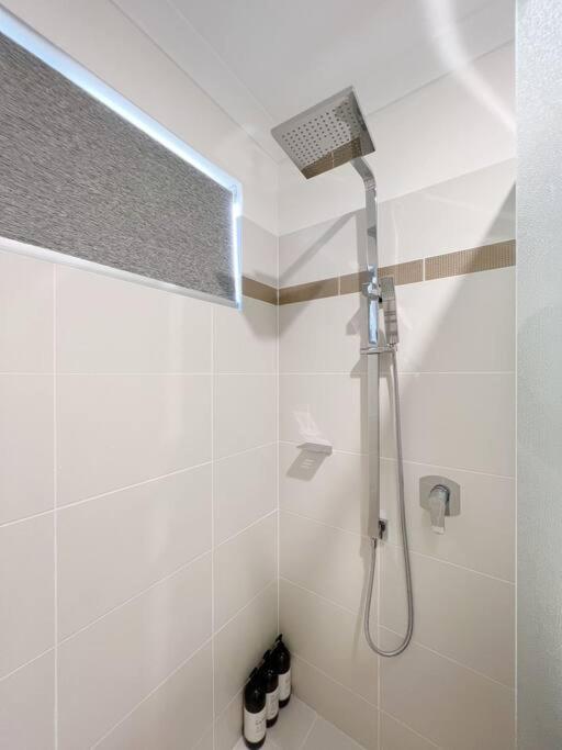 Apartment Luxury New Home-beach-cbd Park