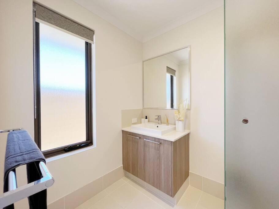 Apartment Luxury New Home-beach-cbd Park Perth