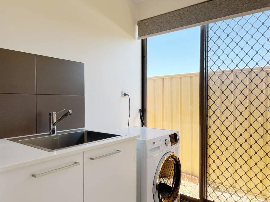 Luxury New Home-beach-cbd Park Apartment Perth