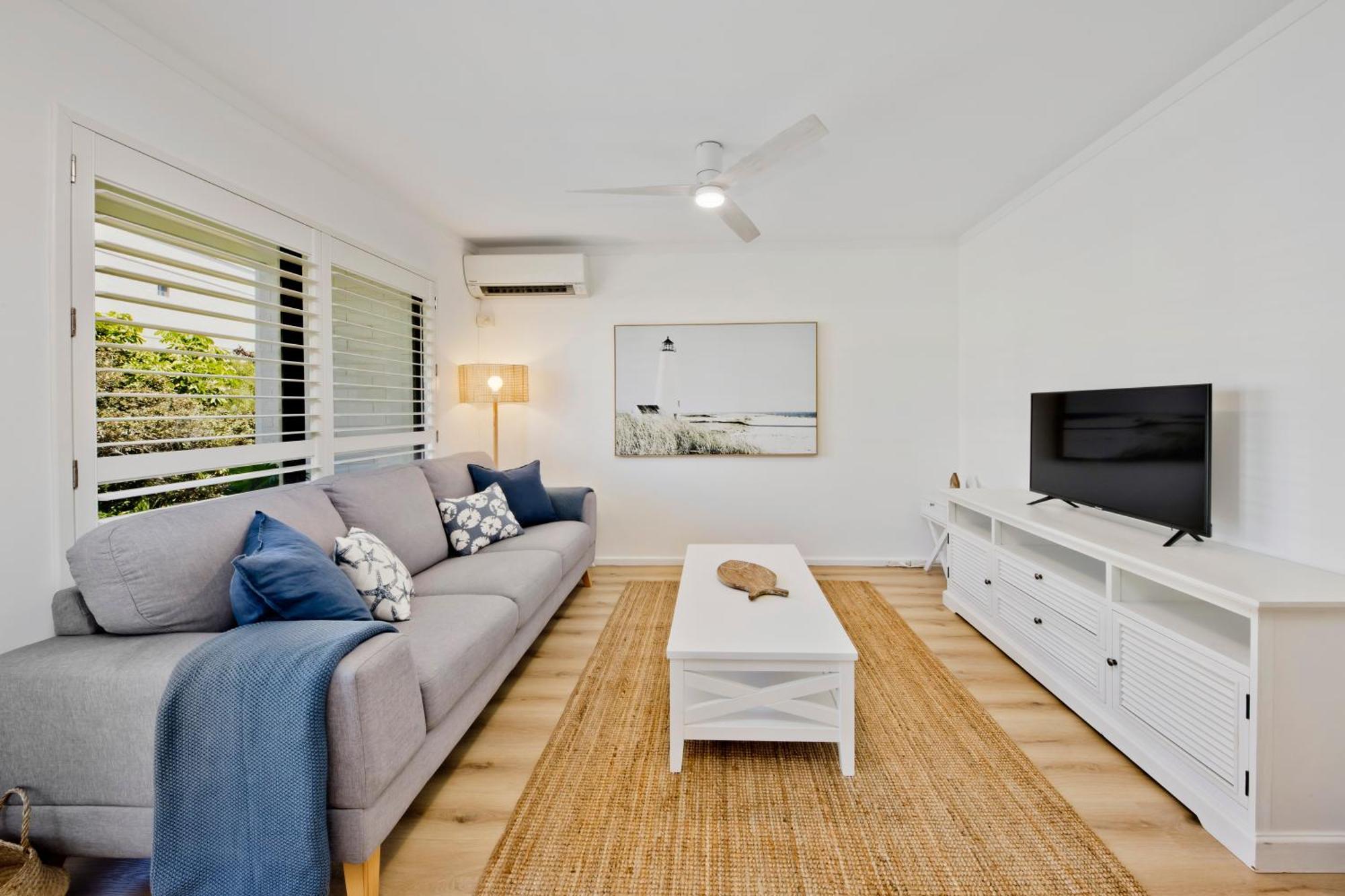 Apartment Sandy Toes - Coastal Retreat *