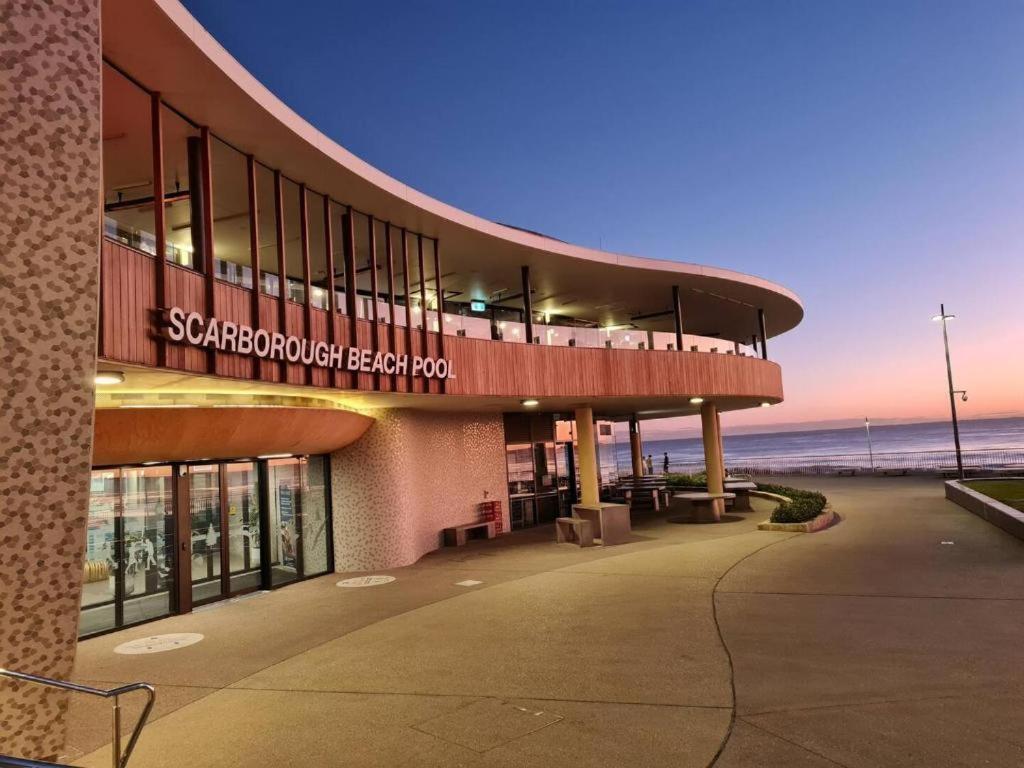 Apartment Coastal Living Iconic Scarborough *