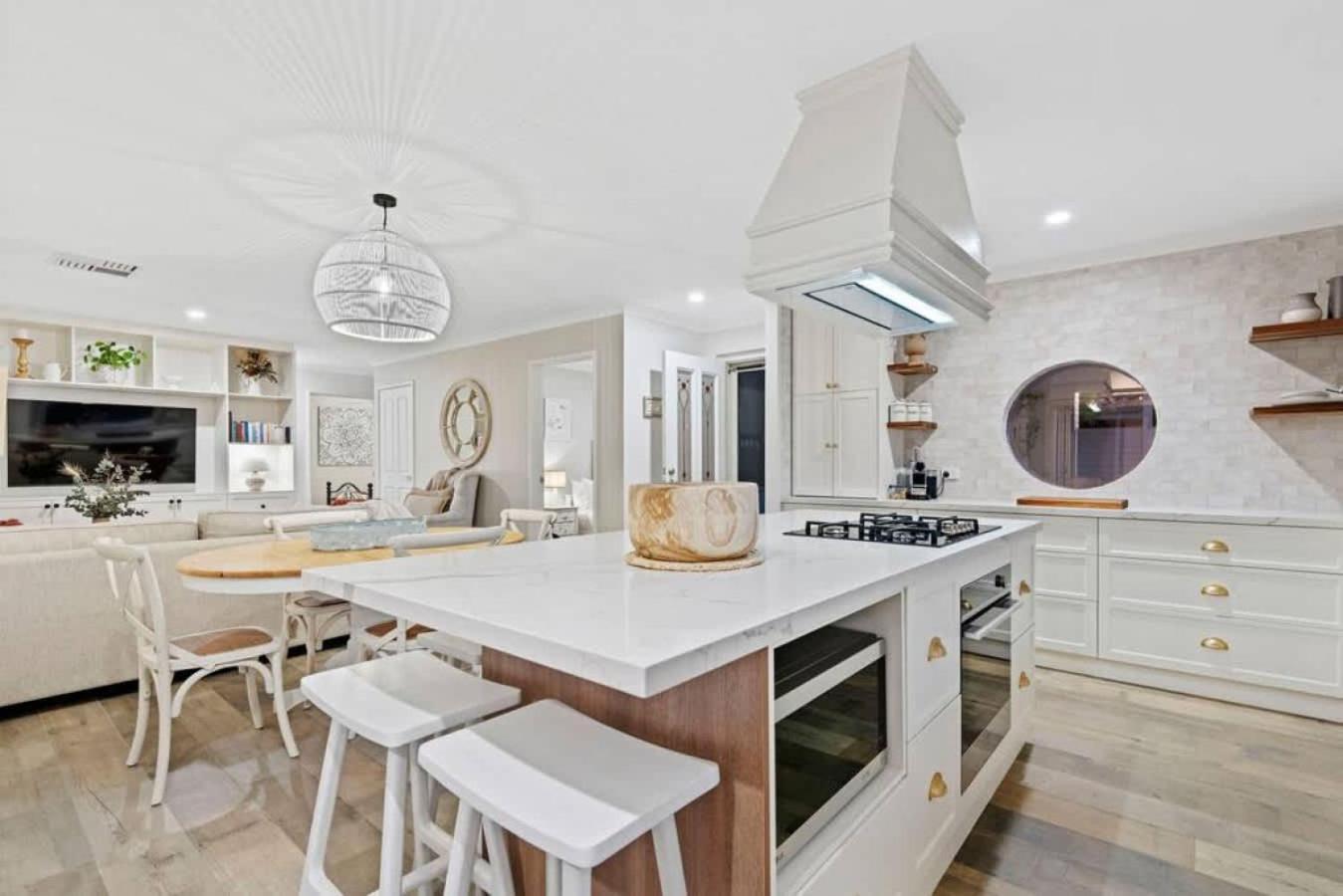 Coastal Retreat Modern In Scarborough *