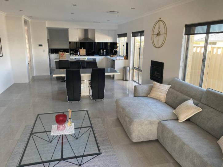 Luxury & Gives It Holiday home *