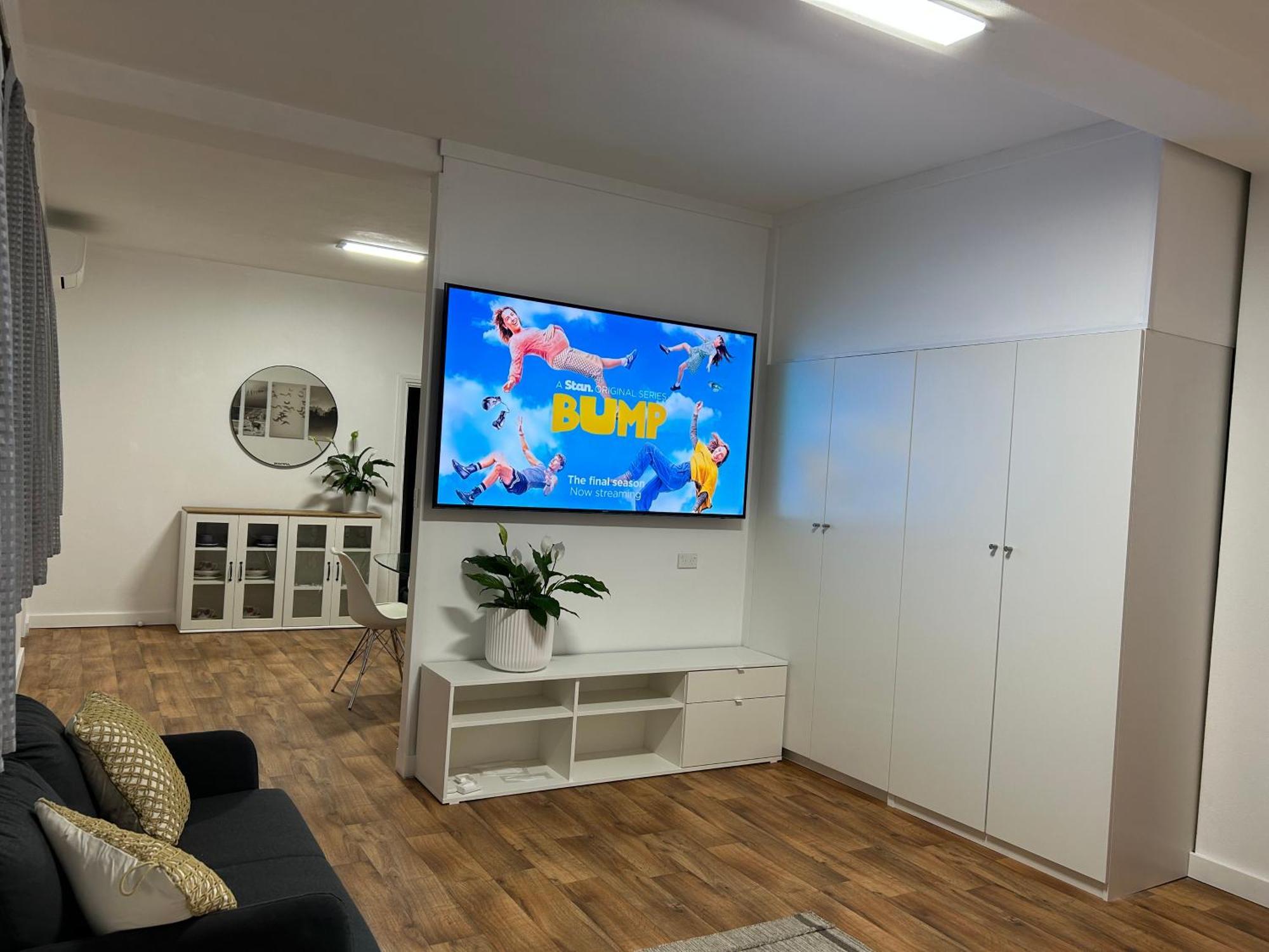 Como Beach Apartments