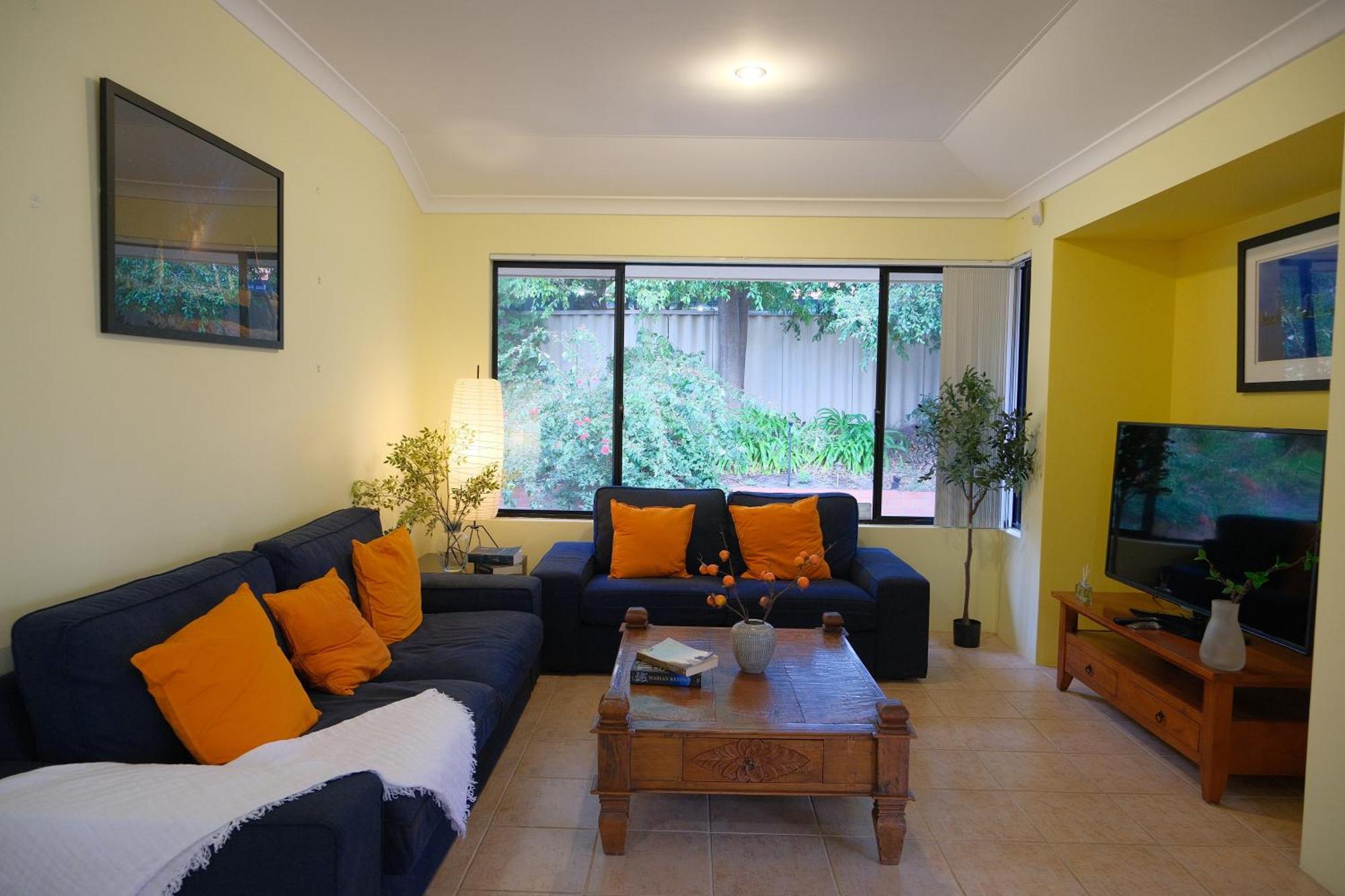 Airport 6Br Haven - Quiet Yard & Ac Perth