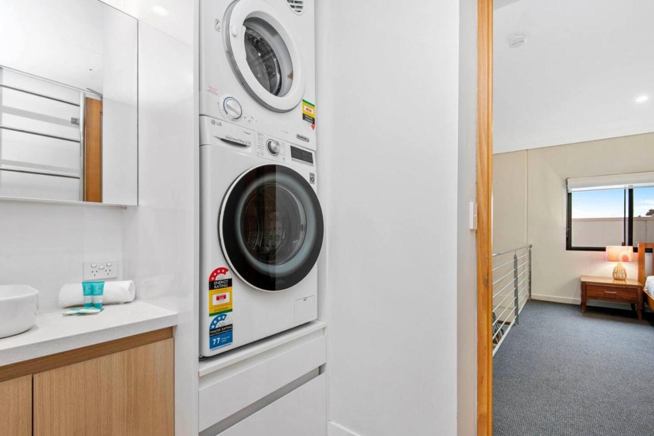 Contemporary Subi With Amenities