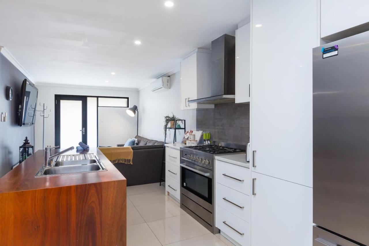The Perfect Family Escape Modern Huge Backyard Holiday home Perth