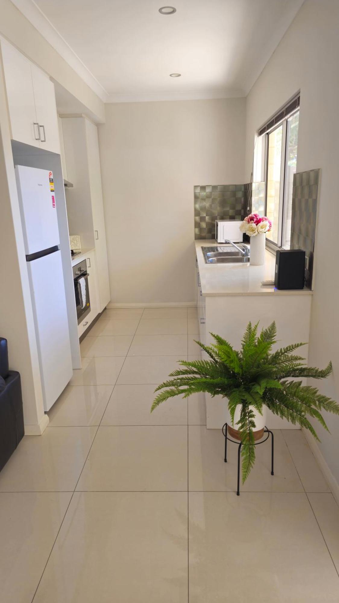 Cozy Urban Escape - 11km From Cbd Holiday home *