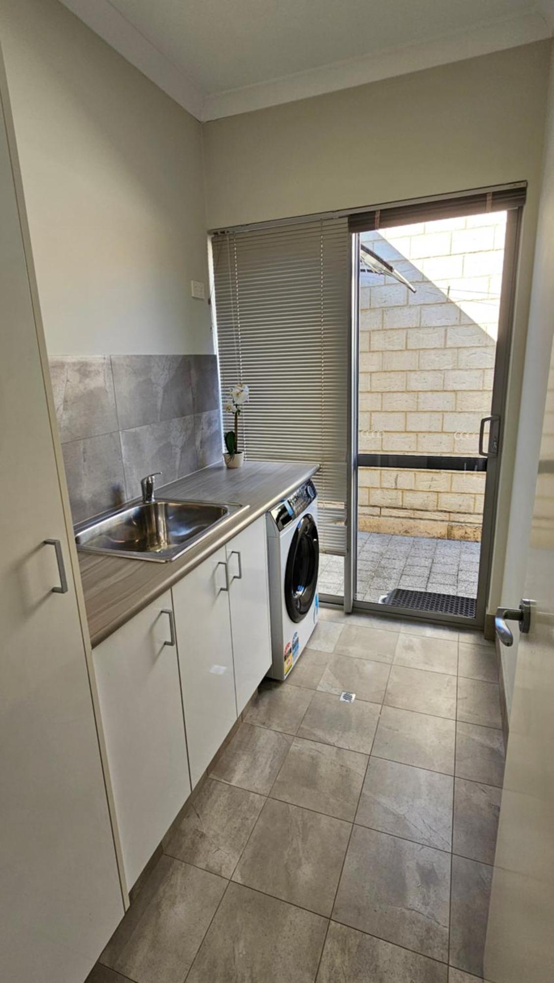 Cozy Urban Escape - 11km From Cbd * Perth