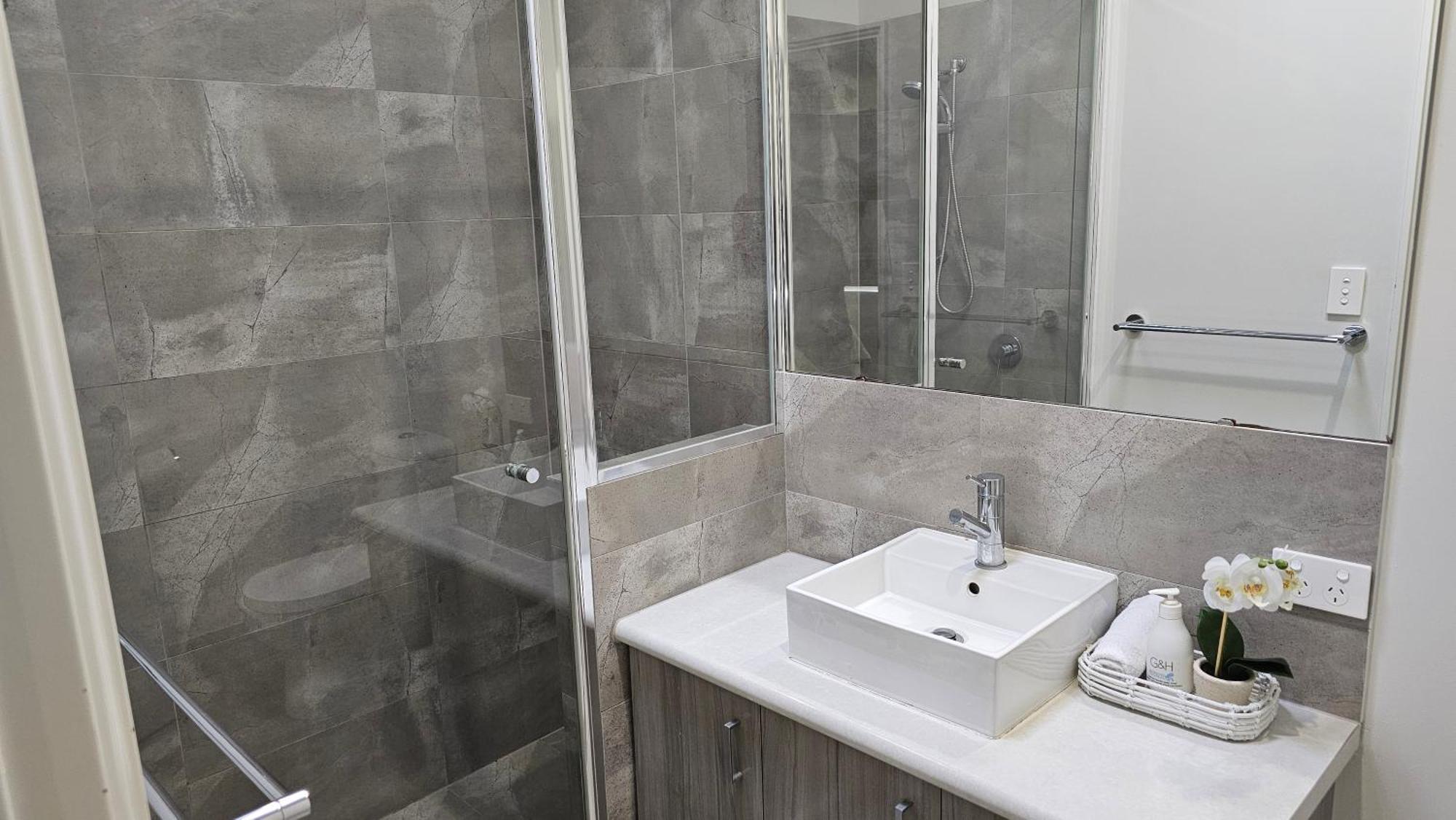 Holiday home Cozy Urban Escape - 11km From Cbd