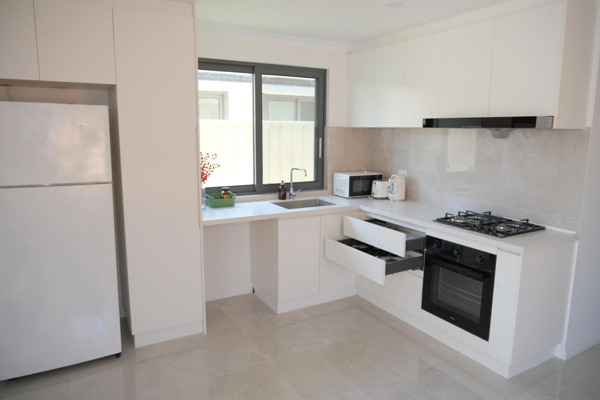 A2 Airport 2Br Haven - Garden & Parking * Perth