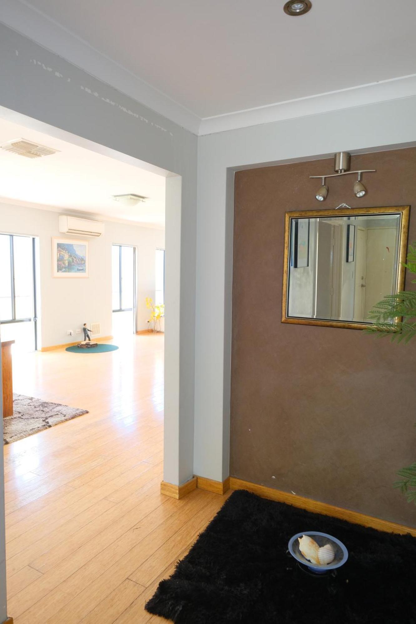 Holiday home Airport 5br Retreat - Full Kitchen & Tranquil
