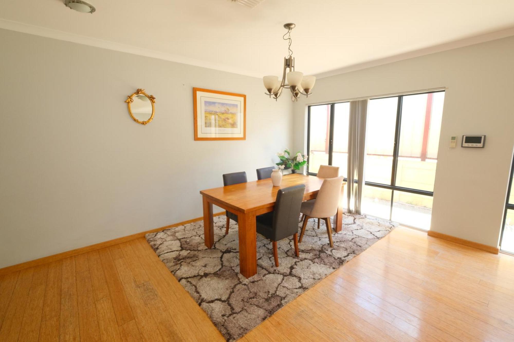 Airport 5br Retreat - Full Kitchen & Tranquil Perth