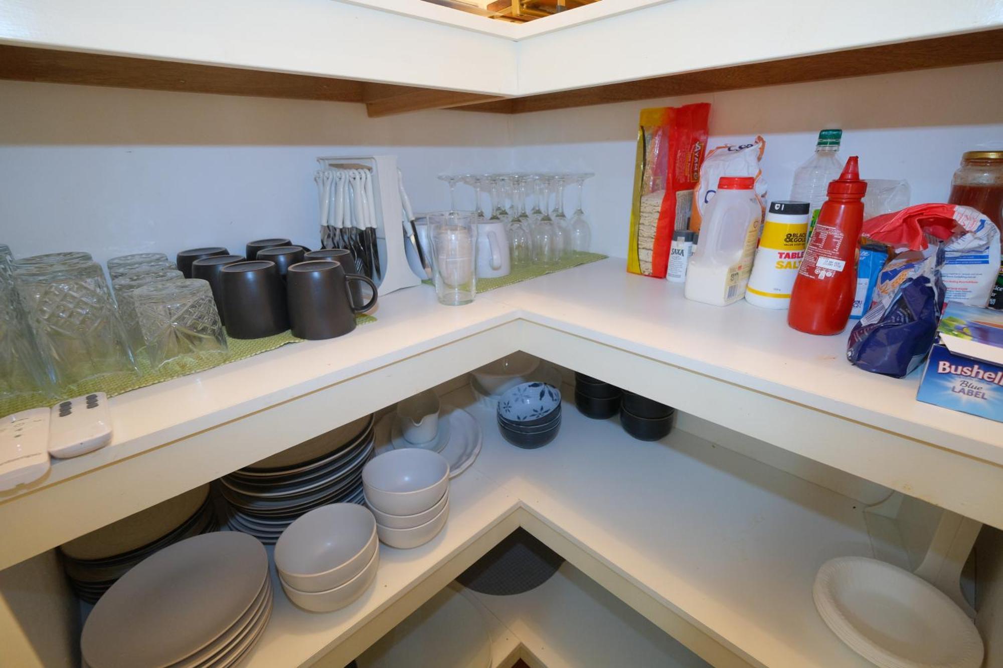 Holiday home Airport 5br Retreat - Full Kitchen & Tranquil *