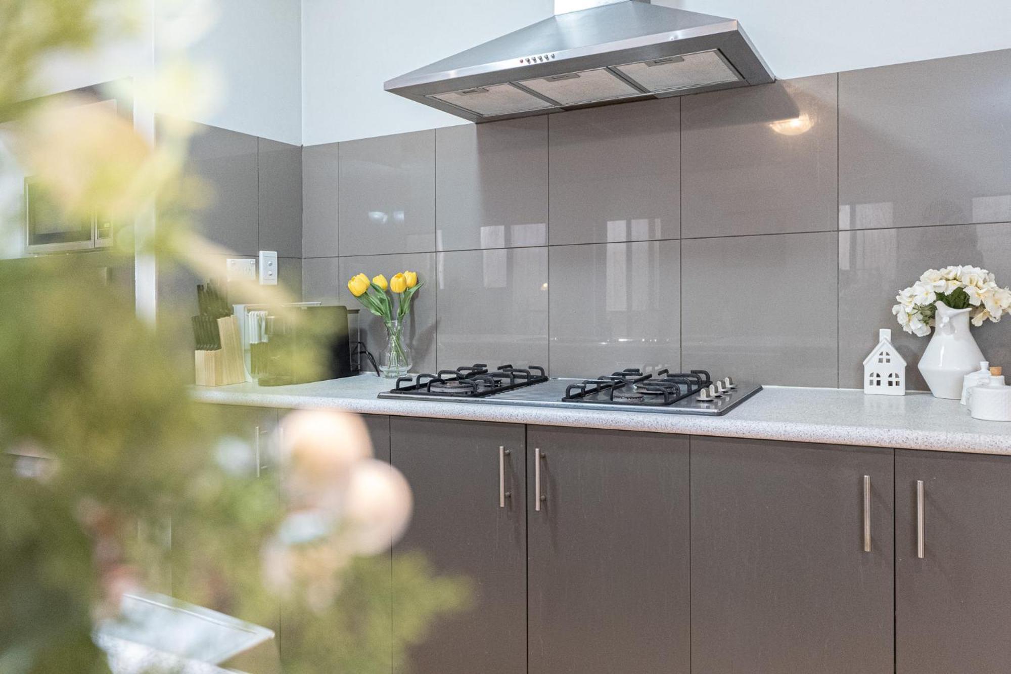 Holiday home Airport 5br Retreat - Full Kitchen & Tranquil Perth