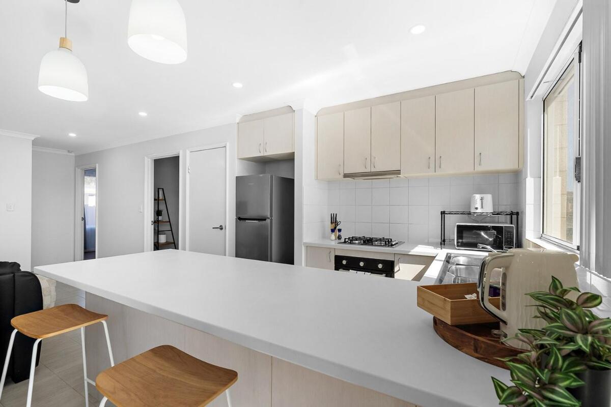 Spacious 4 Bedroom House In Southern River Perth