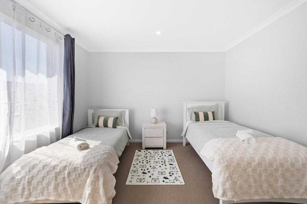 Holiday home Spacious 4 Bedroom House In Southern River *