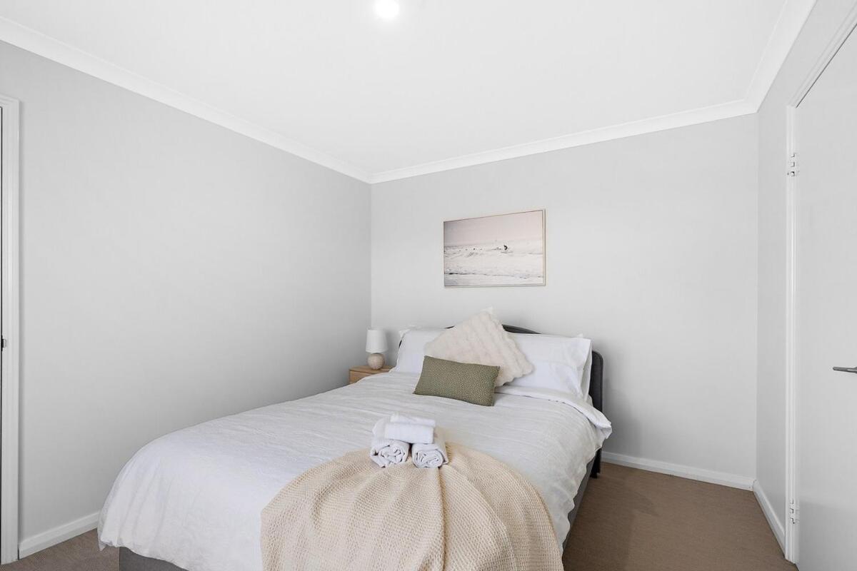 Spacious 4 Bedroom House In Southern River * Perth
