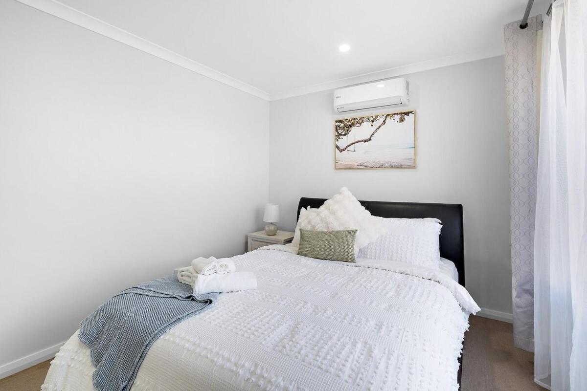 Spacious 4 Bedroom House In Southern River Holiday home