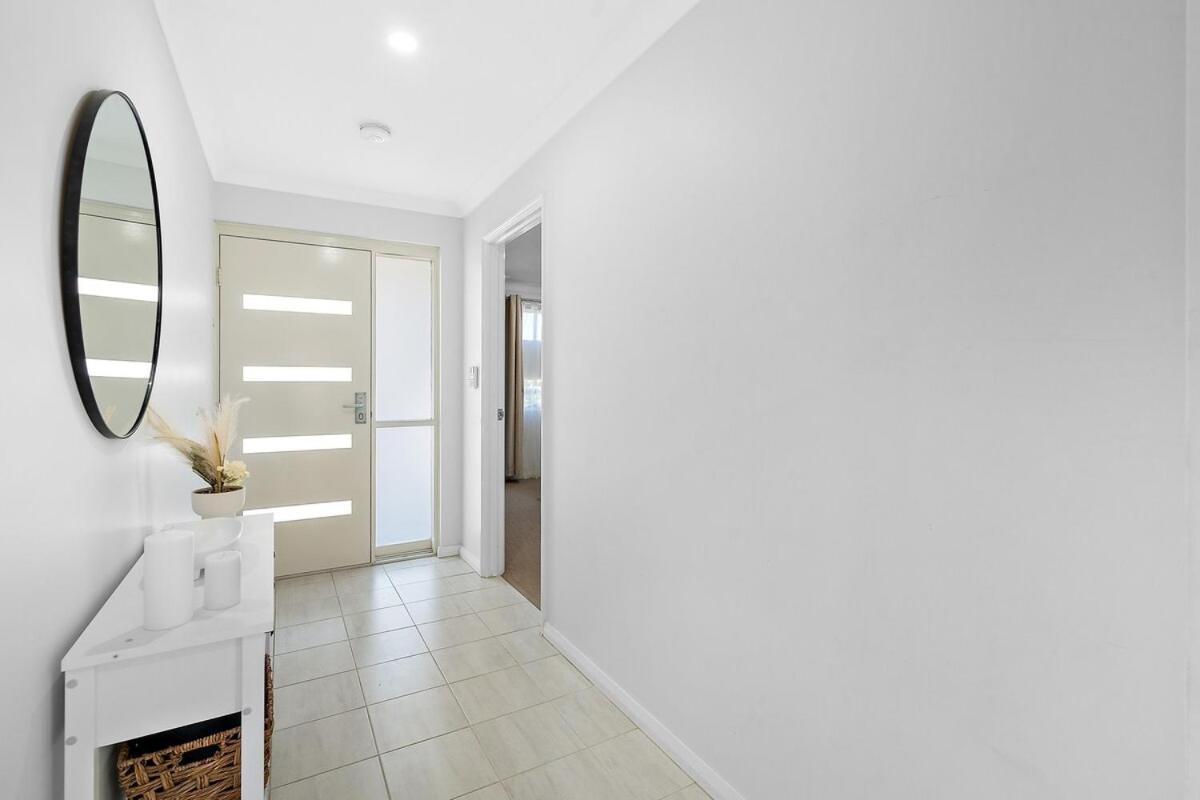 Spacious 4 Bedroom House In Southern River