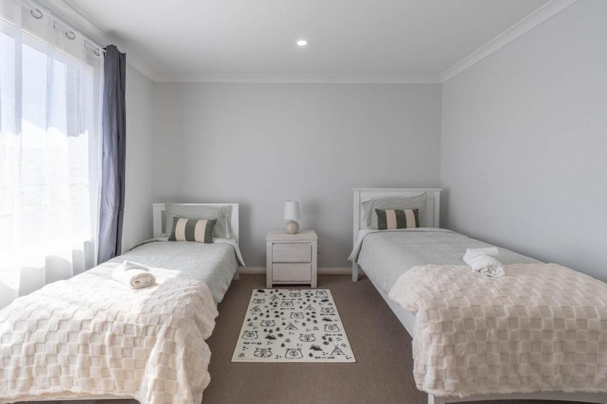 Spacious 4 Bedroom House In Southern River Holiday home